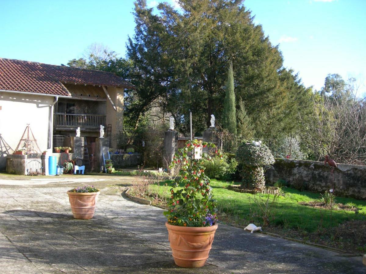 Bed and Breakfast Sous la Glycine à Miélan Extérieur photo